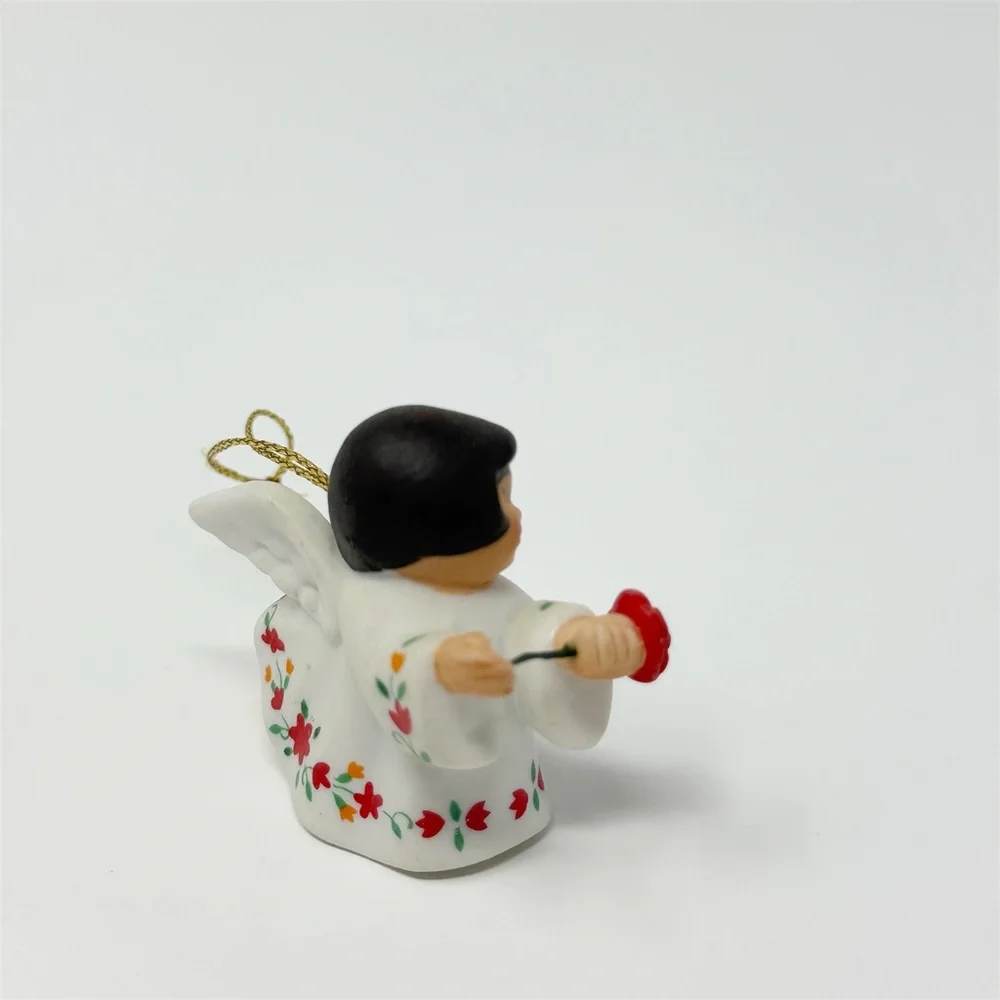 Avon Vintage Angel Ornament 1983 White Porcelain Ceramic Cherub Flower Garland